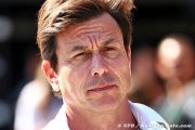 Wolff joins Vasseur in playing down V10 chatter