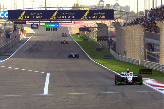 F2, Sakhir, Sprint: Boschung cruises (…)